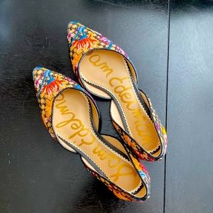 Beautiful embroidered Sam Edelman flats. 7.5